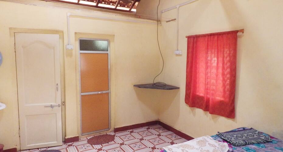Yogesh Nyahari Niwas, Tarkarli 4